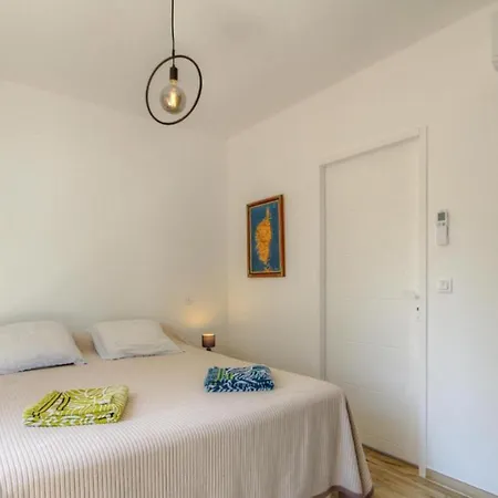 Maison D'Une Chambre Avec Piscine Partagee Jardin Clos Et Wifi A Prunelli Di Fiumorbo