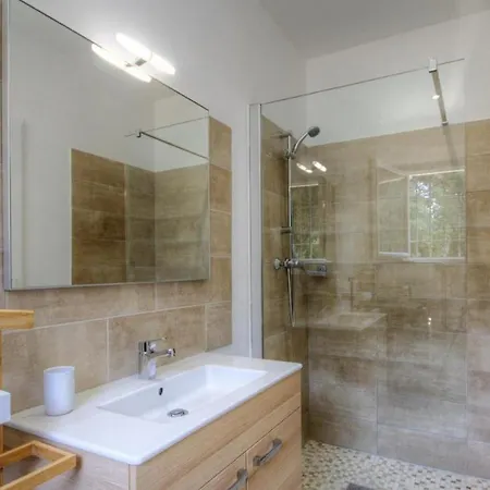 Maison D'Une Chambre Avec Piscine Partagee Jardin Clos Et Wifi A Prunelli Di Fiumorbo Semesterbostad Prunelli-di-Fiumorbo